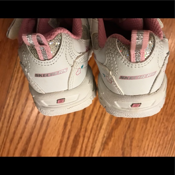 NWOT Sketchers Flashing, White - Picture 4 of 6